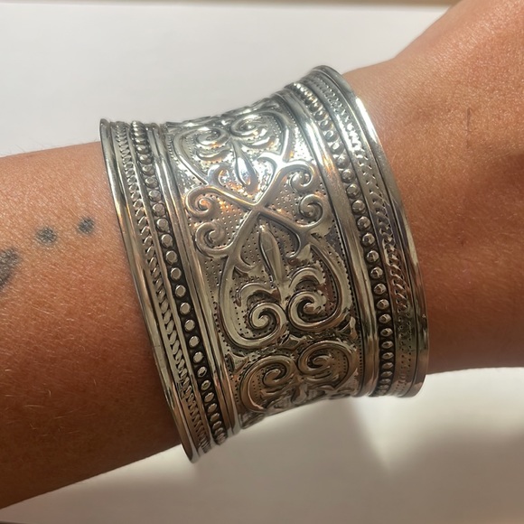 Beautiful large cuff bracelet - Picture 4 of 4